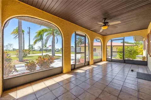 Exterior - 1107 E Anchor Ln, Moore Haven, FL 33471 photo 4 of 18