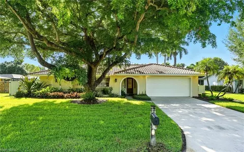 5651 Eichen Cir E, Fort Myers, FL 33919