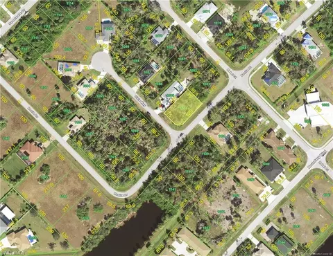 114 Dixie Way, Rotonda West, FL 33947