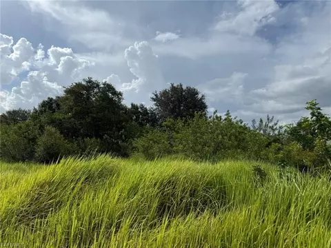4994 2nd Rd, Labelle, FL 33935