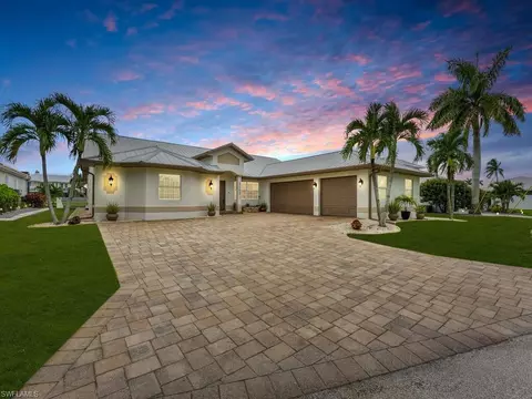 3105 SE 20th Pl, Cape Coral, FL 33904