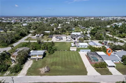 2531 Rose Ave, Saint James City, FL 33956