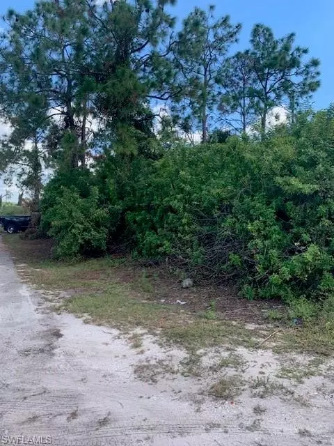 3125 38th St SW, Lehigh Acres, FL 33976