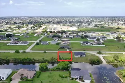 1121 NE 5th Pl, Cape Coral, FL 33909