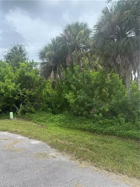 111 Bebb Ct, Rotonda West, FL 33947