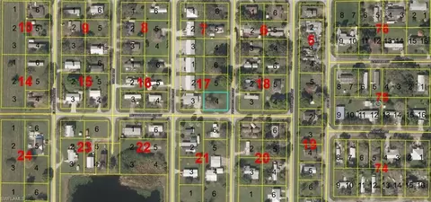 901 Meadowbrook Ave, Moore Haven, FL 33471