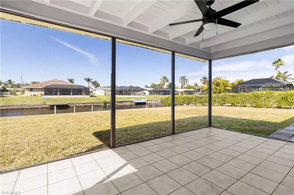 Exterior - 3102 SE 18th Ave, Cape Coral, FL 33904 photo 5 of 8