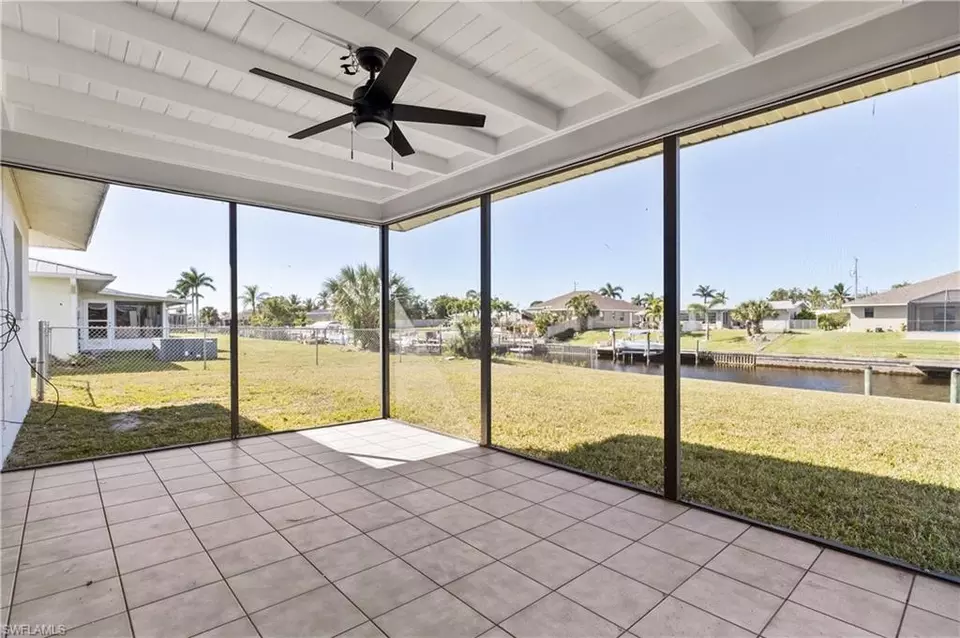 Exterior - 3102 SE 18th Ave, Cape Coral, FL 33904 photo 6 of 8