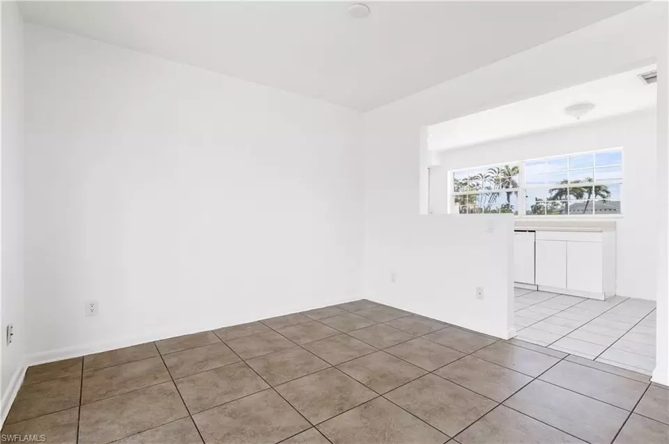 Living - 3102 SE 18th Ave, Cape Coral, FL 33904 photo 3 of 5