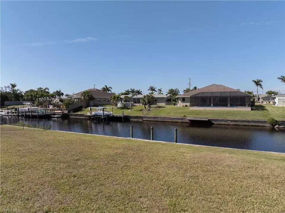 Exterior - 3102 SE 18th Ave, Cape Coral, FL 33904 photo 8 of 8