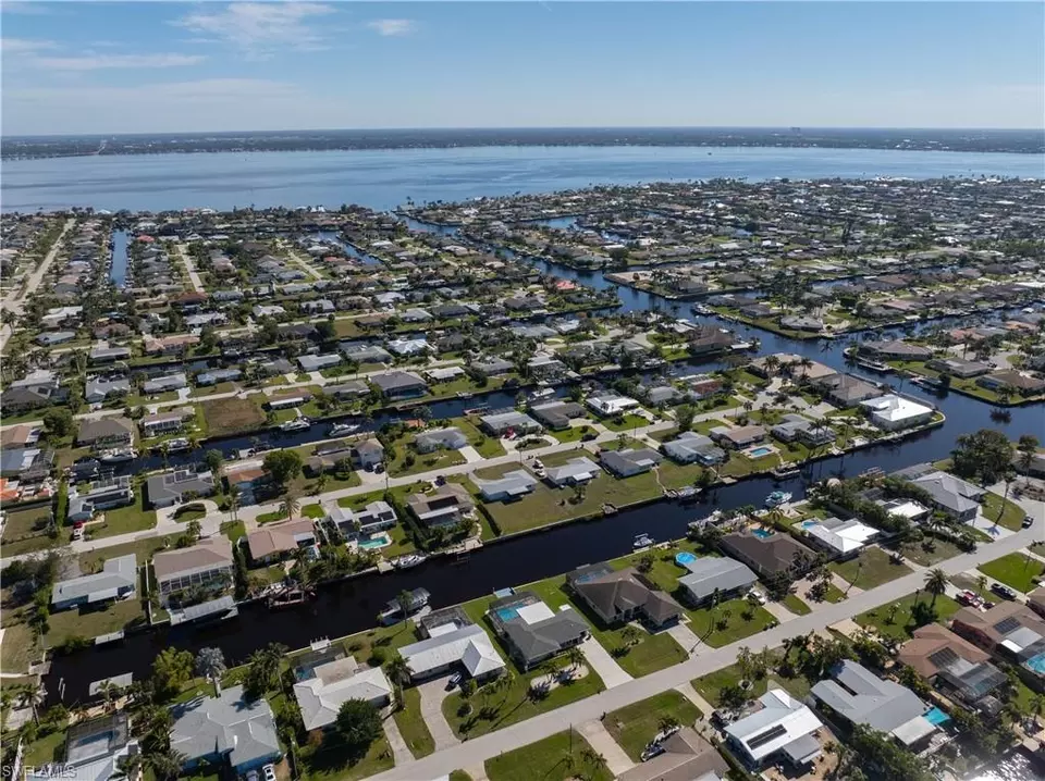 View/Area - 3102 SE 18th Ave, Cape Coral, FL 33904 photo 3 of 4
