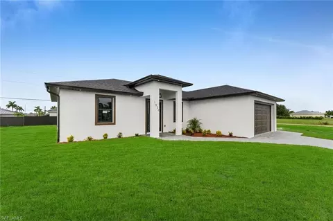 1922 NE 17th Ave, Cape Coral, FL 33909
