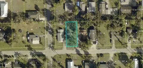 3811 Pearl St, Fort Myers, FL 33916