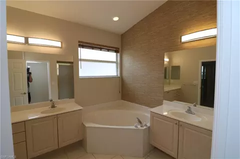 Bath - 9519 Lismore Ln, Estero, FL 33928 photo 1 of 2