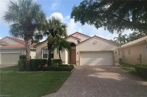 Exterior - 9519 Lismore Ln, Estero, FL 33928 photo 2 of 4