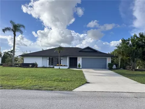 415 SW 7th Ter, Cape Coral, FL 33991