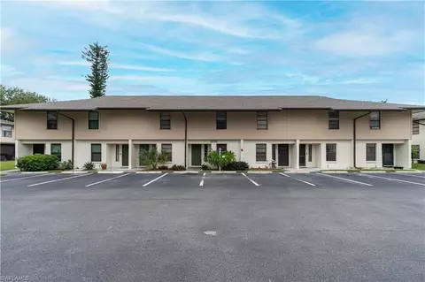 2131 Crystal Dr #24, Fort Myers, FL 33907