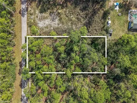 2017 Grant Ave, Alva, FL 33920