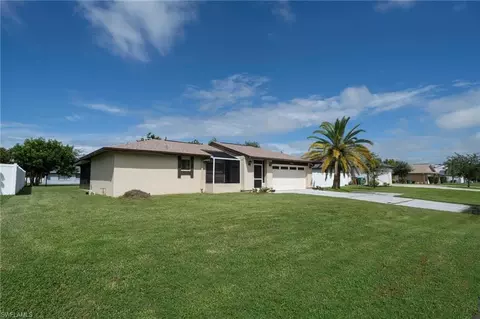 1914 Country Club Blvd, Cape Coral, FL 33990