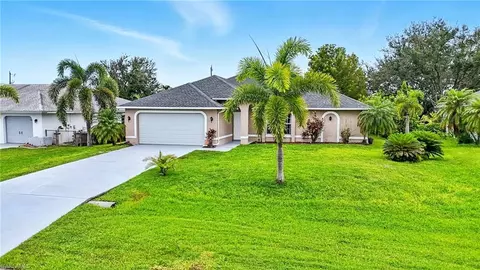 1410 NE 21st Pl, Cape Coral, FL 33909