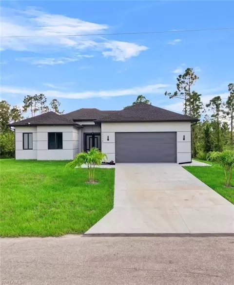 3102 Wanda Ave S, Lehigh Acres, FL 33976