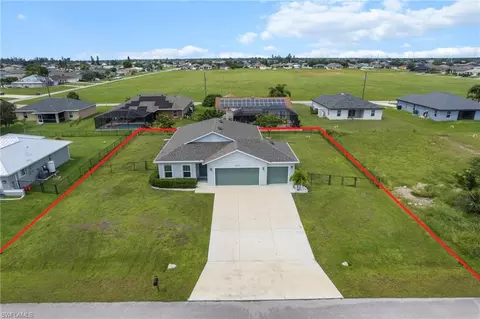2112 NE 4th Pl, Cape Coral, FL 33909
