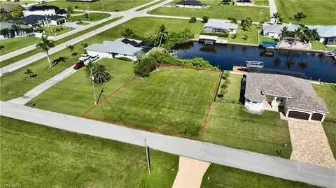 729 NW 36th Pl, Cape Coral, FL 33993