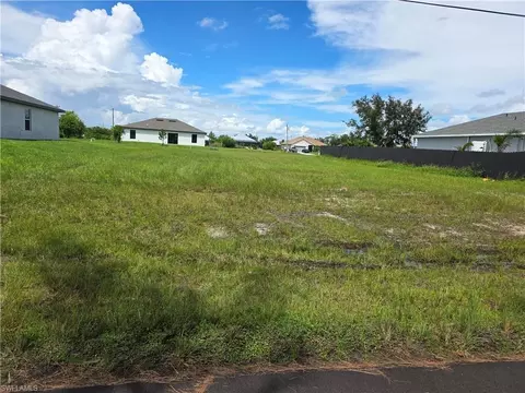 2623 NW 13th St, Cape Coral, FL 33993