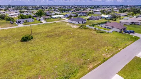 2213 NE 14th Ave, Cape Coral, FL 33909
