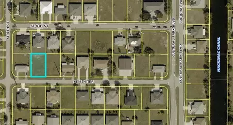 605 SE 8th Ter, Cape Coral, FL 33991