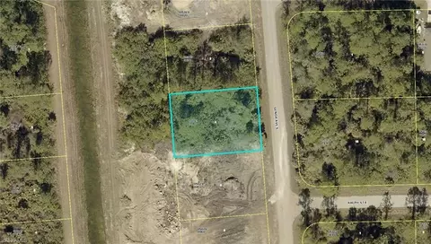 150 Genoa Ave S, Lehigh Acres, FL 33974