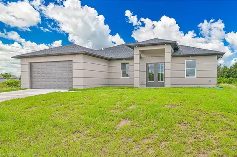 2803 24th St SW, Lehigh Acres, FL 33976