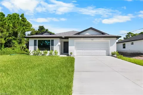 3502 74th St W, Lehigh Acres, FL 33971