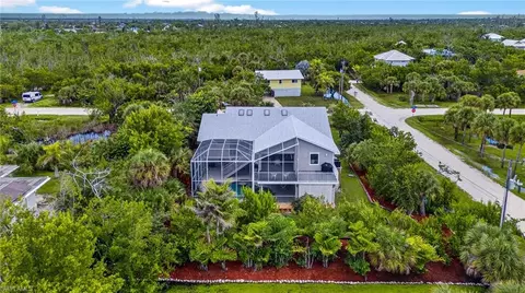 1714 Atlanta Plaza Dr, Sanibel, FL 33957