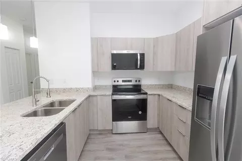 8038 Rolling Cir, Labelle, FL 33935 photo 9
