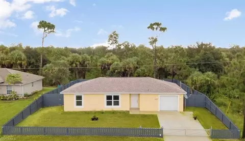 5007 Early Ln, Labelle, FL 33935