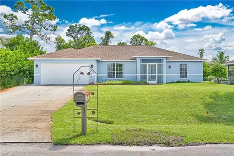 18217 Sycamore Rd, Fort Myers, FL 33967
