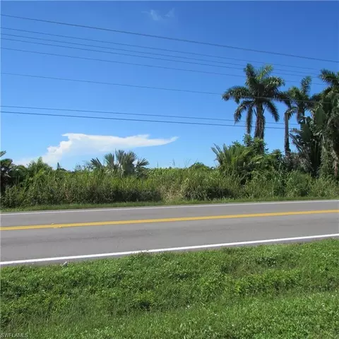 11851 Stringfellow Rd, Bokeelia, FL 33922