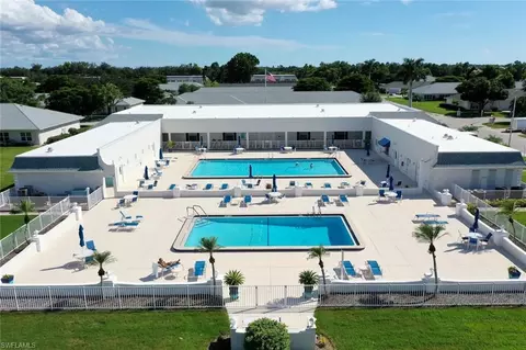 1295 Broadwater Dr, Fort Myers, FL 33919