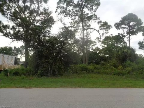 840 Naples Ave S, Lehigh Acres, FL 33974