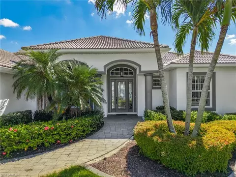 5257 Nautilus Dr, Cape Coral, FL 33904