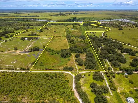 1667 Palomino Dr, Moore Haven, FL 33471