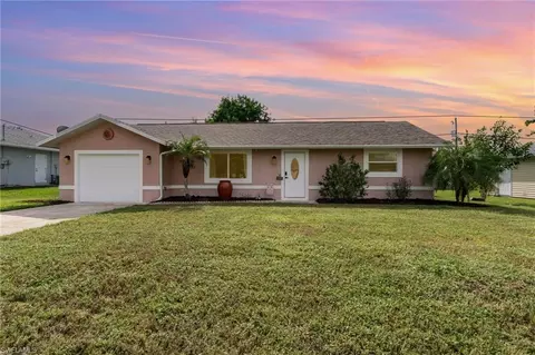 18500 Sarasota Rd, Fort Myers, FL 33967
