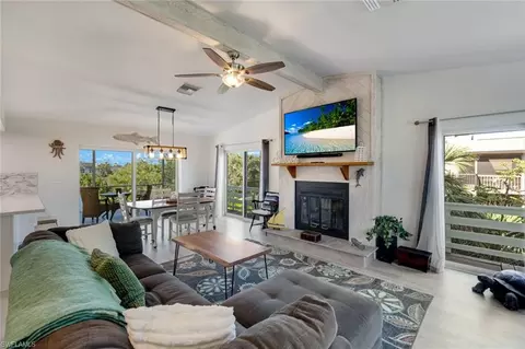 1752 Serenity Ln, Sanibel, FL 33957