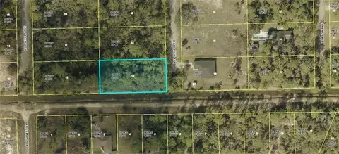2201 Mcarthur Ave, Alva, FL 33920