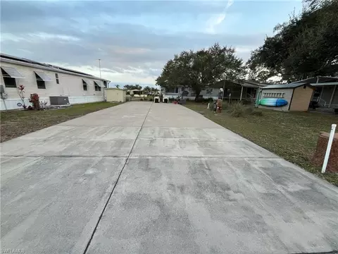 37 Saddlebag Trl, Lake Wales, FL 33898