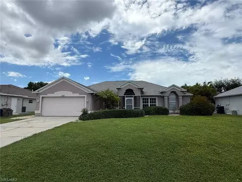 1514 SW 4th Pl, Cape Coral, FL 33991