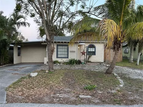 261 Kingston Dr, Fort Myers, FL 33905