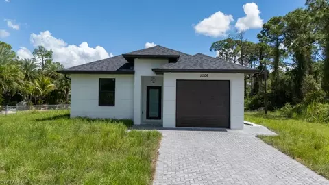 2006 Truman Ave, Alva, FL 33920