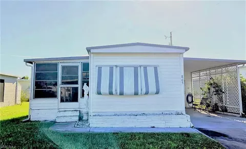 865 Moonlight Dr, North Fort Myers, FL 33917